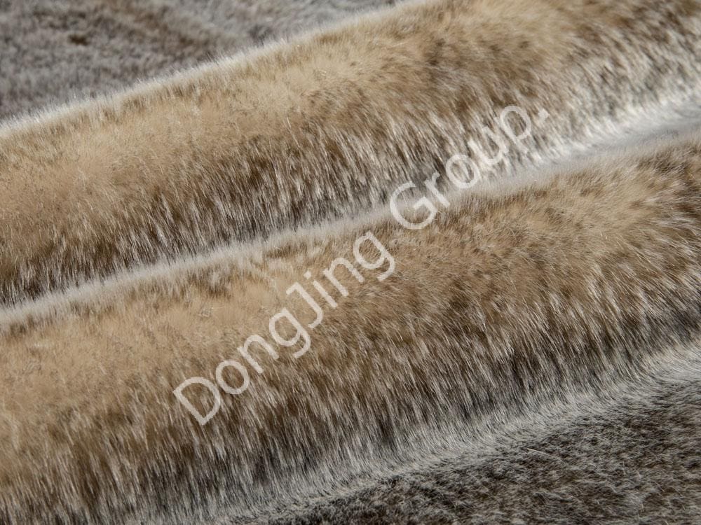 9G0304-Risfärgad spets blekt 169 kaninhår faux fur fabric