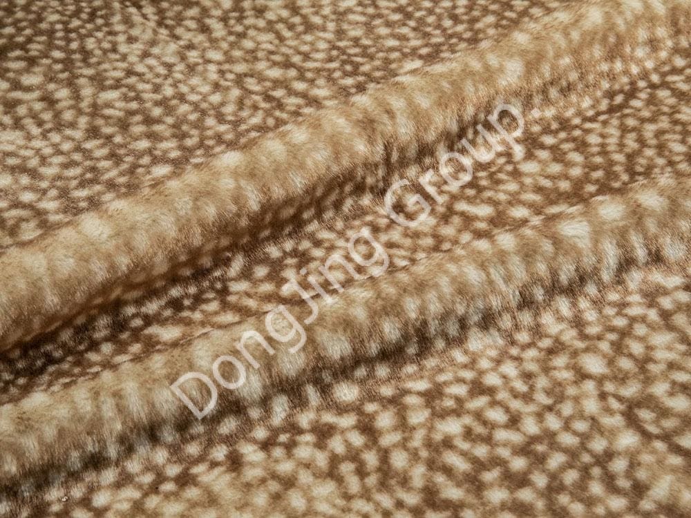 9G0560-Off-white hjorttryck faux fur fabric