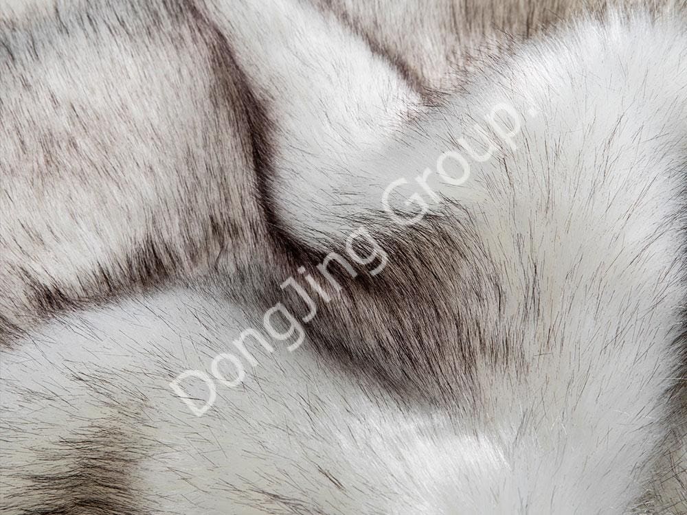 9P2531-Vitfärgad rävpäls faux fur fabric