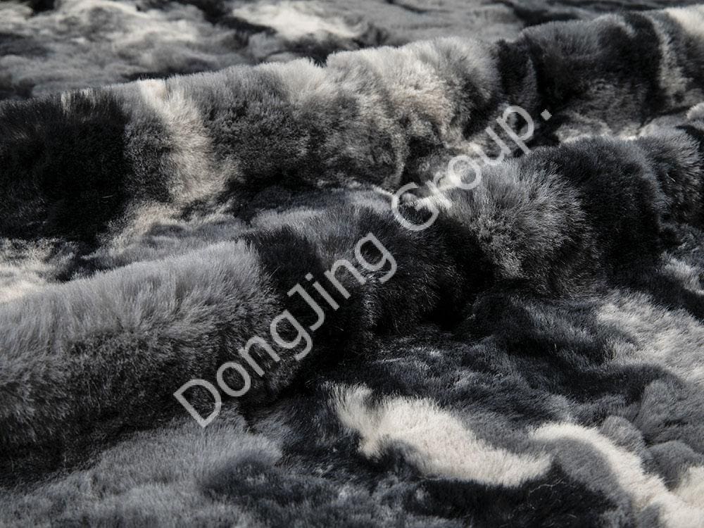 9T1342-Denna vita borste för kaninhår med snittblommatryck faux fur fabric