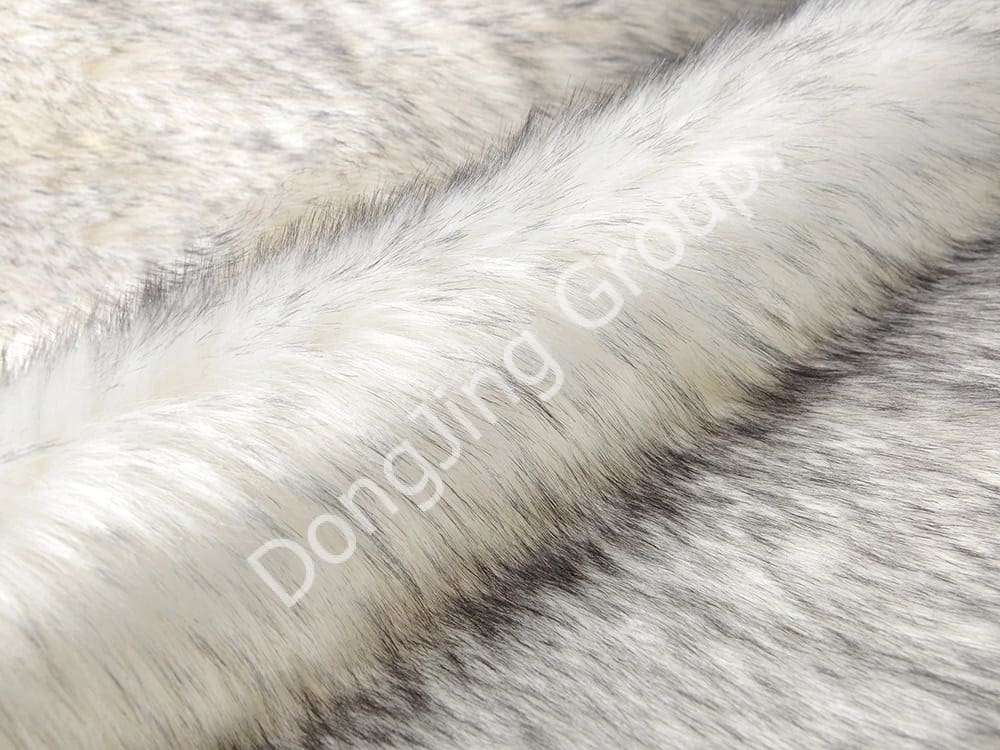 DP0657-vit hårspets faux fur fabric