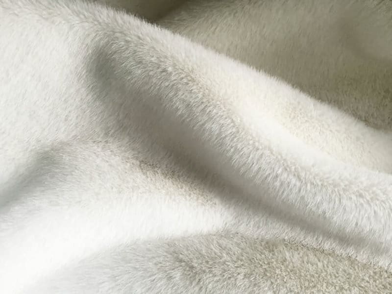 XKD0018-Vit sydamerikansk mink faux fur fabric